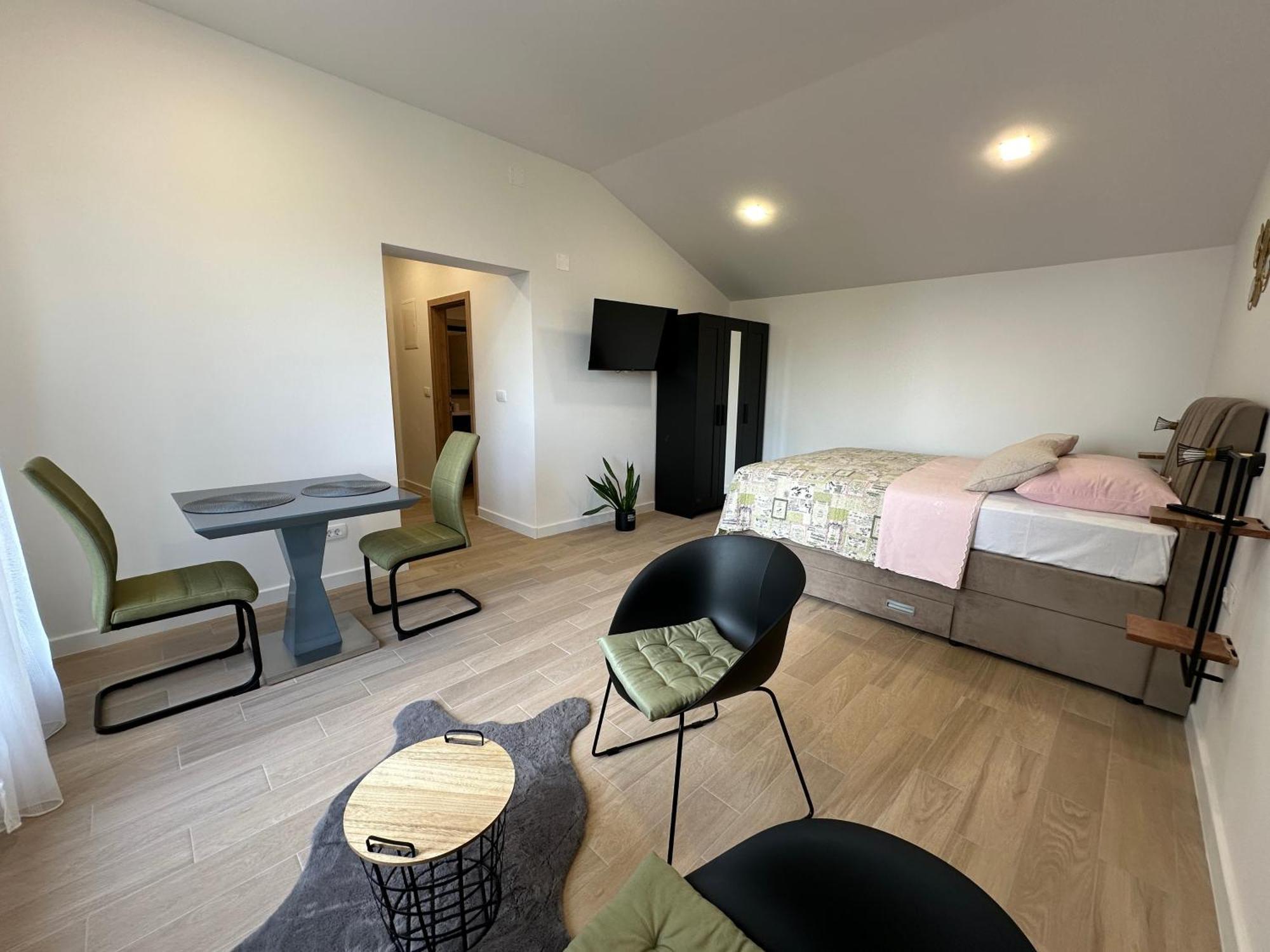 Apartmani "Mnm", Senj Zengg Kültér fotó