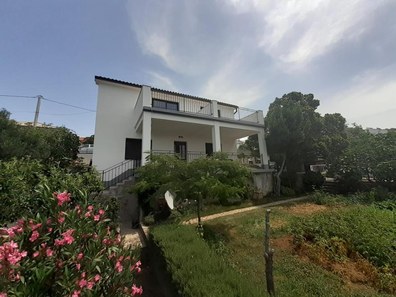 Apartmani "Mnm", Senj Zengg Kültér fotó